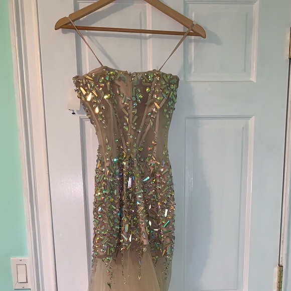 Prom dress - Picture 2 of 4